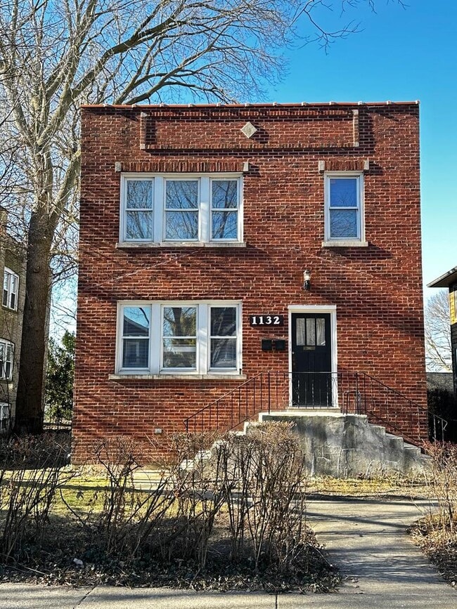 property at 1132 Darrow Ave