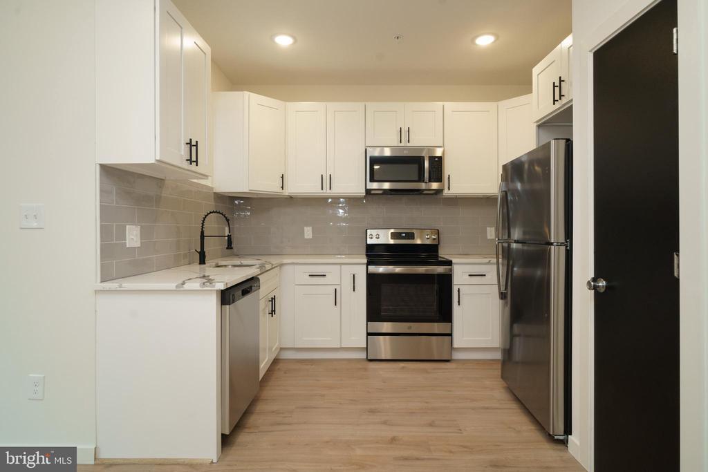 2733 N Front St, Unit 103 in Philadelphia, PA - Building Photo