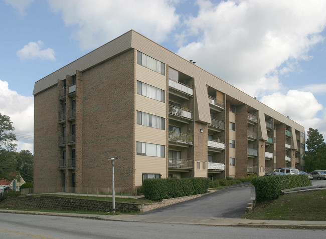 Oxford House Apartments in Baltimore, MD - Building Photo - Building Photo