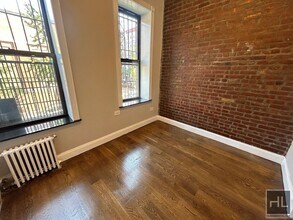 AVE. B, Unit 5D in New York, NY - Foto de edificio - Building Photo