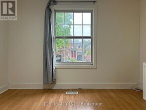 21 Squires Ave in Toronto, ON - Building Photo - Building Photo