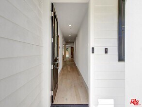 10593 Kinnard Ave in Los Angeles, CA - Foto de edificio - Building Photo