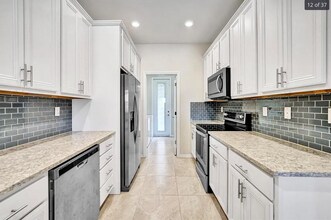 4810 Eucalyptus Dr, Unit 2 in Hollywood, FL - Foto de edificio - Building Photo