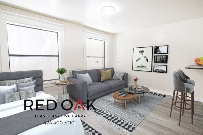 property at 692 Valencia St