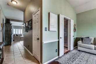 1833 Melton Dr in Carrollton, TX - Foto de edificio - Building Photo