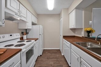 ARIUM Mariner's Village in Orlando, FL - Foto de edificio - Building Photo