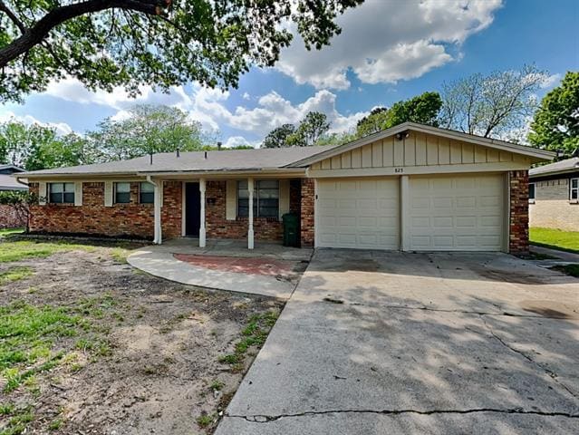 property at 825 Livingston Dr