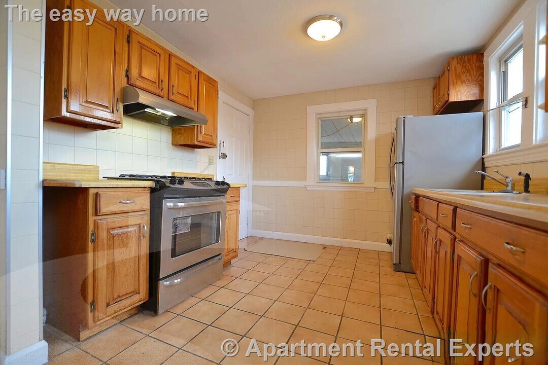 115 Lanark Rd in Boston, MA - Building Photo