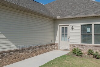 112 Brookside Way in Calera, AL - Building Photo - Building Photo
