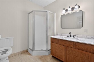 54 Freemans Bridge Rd in Schenectady, NY - Foto de edificio - Building Photo