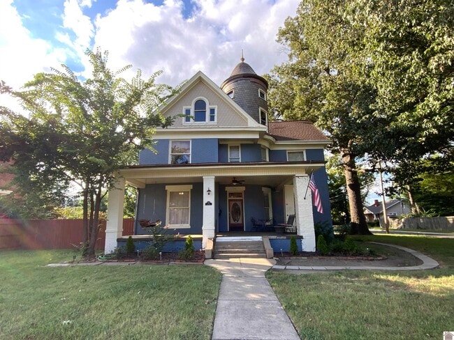 property at 1401 Jefferson St