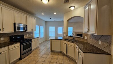 1806 Vernal Glen Cir in Spring, TX - Foto de edificio - Building Photo