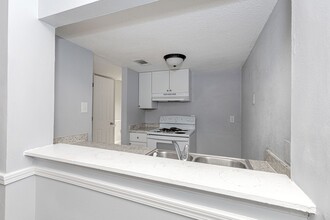 3419 Hospital Rd-Unit -Unit 2 in Pascagoula, MS - Foto de edificio - Building Photo