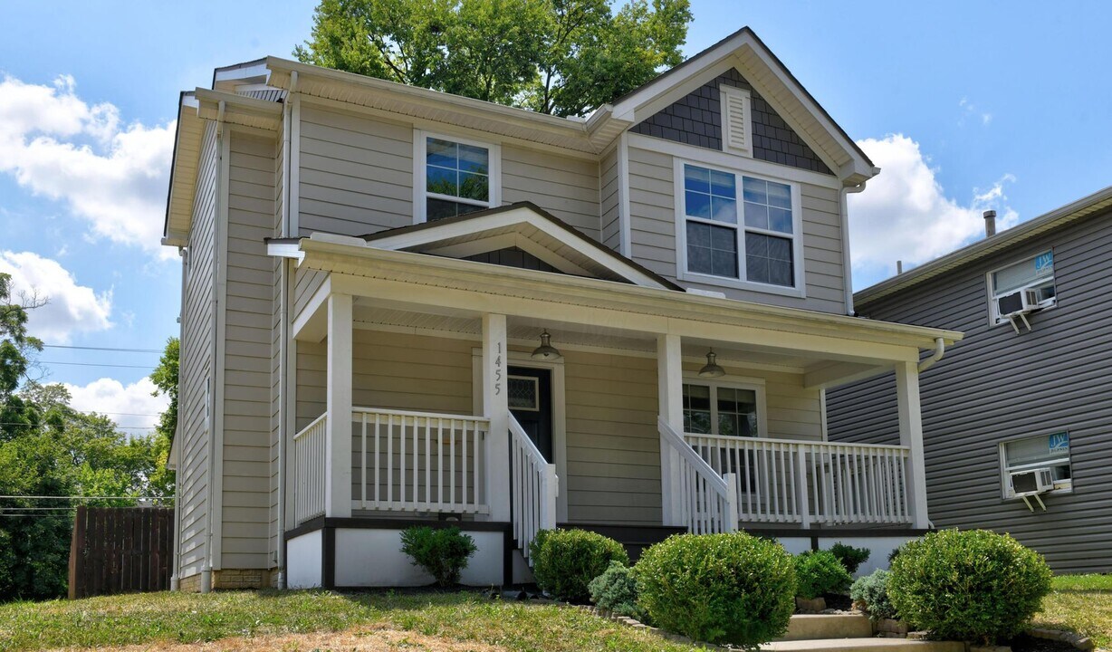 1455 Franklin Ave in Columbus, OH - Building Photo