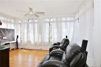 123 Pine St-Unit -1 in Greenwich, CT - Building Photo - Building Photo