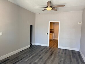 512 S Belle Ave, Unit #3 in Corona, CA - Foto de edificio - Building Photo