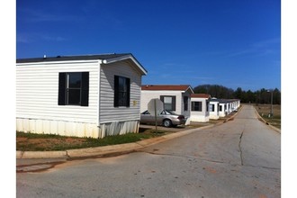 Beaver Creek in Lavonia, GA - Building Photo - Building Photo