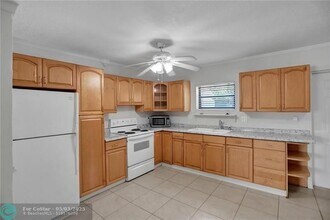 450 NE 58th Ct in Fort Lauderdale, FL - Building Photo - Building Photo
