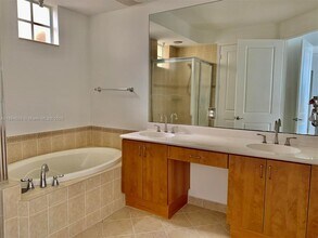 2955 NW 126th Ave in Sunrise, FL - Building Photo - Building Photo