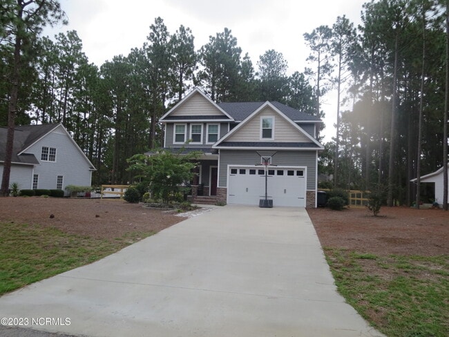 property at 80 Rutledge Ln