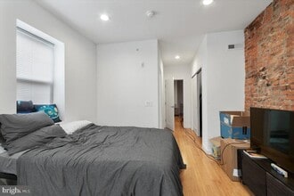 721 N 40th St, Unit 3 in Philadelphia, PA - Foto de edificio - Building Photo