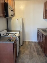 1118 N Norman Ct, Unit 1 in Long Beach, CA - Foto de edificio - Building Photo