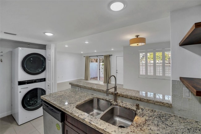 4550 SW 68th Ct Cir in Miami, FL - Building Photo - Building Photo