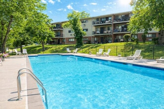 WaterView Living in Ossining, NY - Foto de edificio - Building Photo