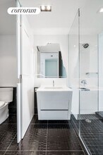 123 Washington St in New York, NY - Building Photo - Building Photo