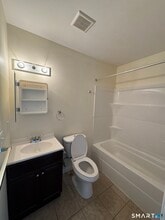 4 Warwick St in New Haven, CT - Building Photo - Building Photo