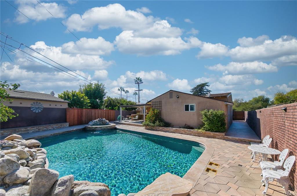 814 Kellogg Ave in Glendale, CA - Building Photo