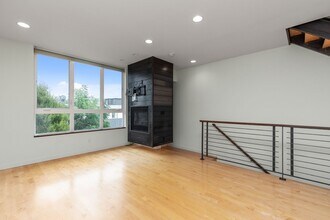 3410 22nd Ave W in Seattle, WA - Building Photo - Building Photo