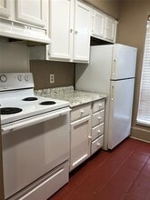 10075 Westpark Dr in Houston, TX - Building Photo - Building Photo
