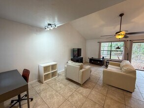 4485 SW 21st Ln in Gainesville, FL - Building Photo - Building Photo