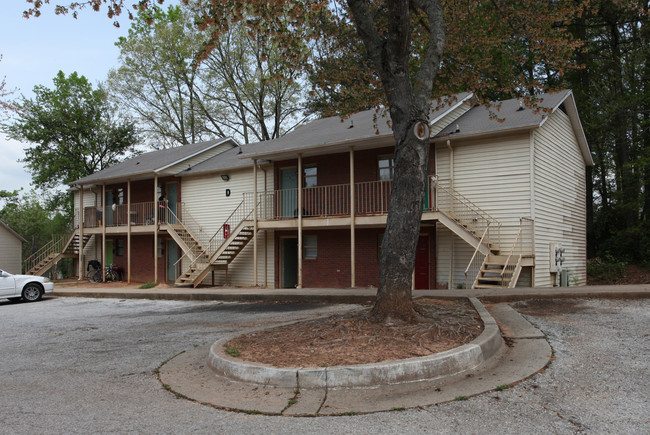 Brentwood Apartments in Gainesville, GA - Foto de edificio - Building Photo