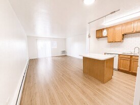 1375 Everett Ct in Lakewood, CO - Building Photo