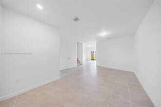 2751 SE 25th Ave in Homestead, FL - Building Photo - Building Photo
