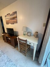 1318 Elk Ct in Virginia Beach, VA - Foto de edificio - Building Photo