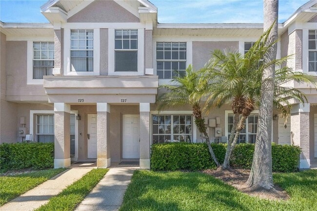 727 Kensington Lake Cir in Brandon, FL - Building Photo - Building Photo