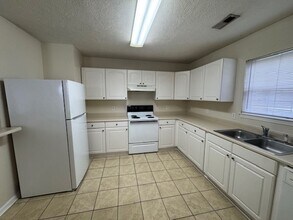 316 Hillsdale Dr in Wilmington, NC - Building Photo - Building Photo