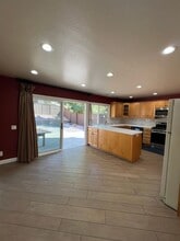 22536 Hickory Pl in Lake Forest, CA - Building Photo - Building Photo
