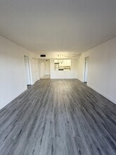 9235 SW 8th St in Boca Raton, FL - Building Photo - Building Photo