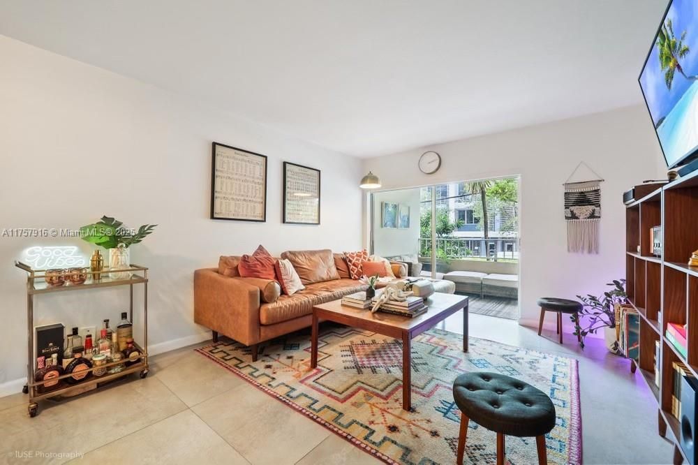 3304 Virginia St in Miami, FL - Building Photo