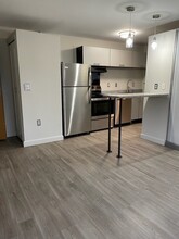 Walnut Manor Apartments in Royal Oak, MI - Building Photo - Building Photo