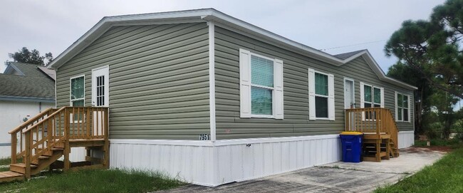 property at 7951 SE Skylark Ave