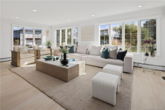 108 Harbor Rd in Westport, CT - Building Photo - Building Photo