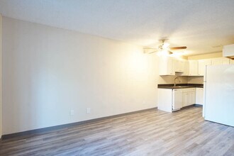 1229 SW Grover St in Portland, OR - Building Photo - Building Photo