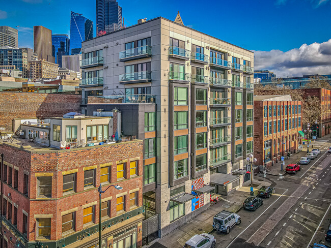 80 MAIN Apartments in Seattle, WA - Building Photo - Building Photo