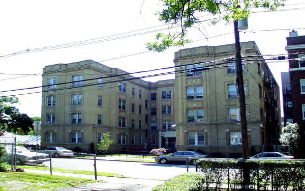 383-389 Clifton Ave in Newark, NJ - Foto de edificio - Building Photo