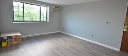 117 Cross St, Unit 2 in Somerville, MA - Building Photo - Building Photo